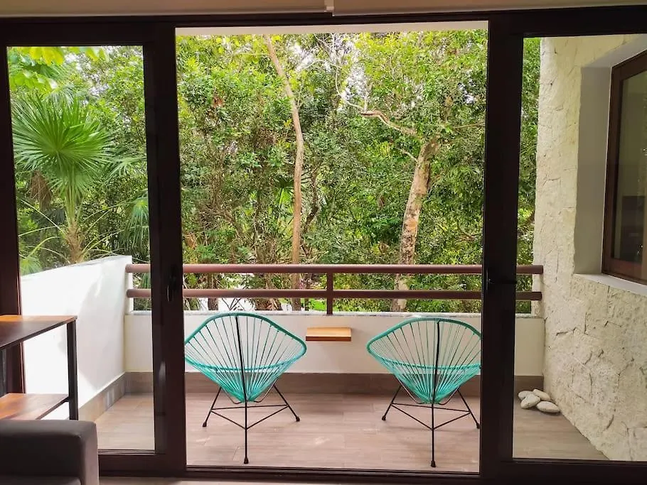 Aku-Chic Newly Furbished Condo Jungle Pool Xetna