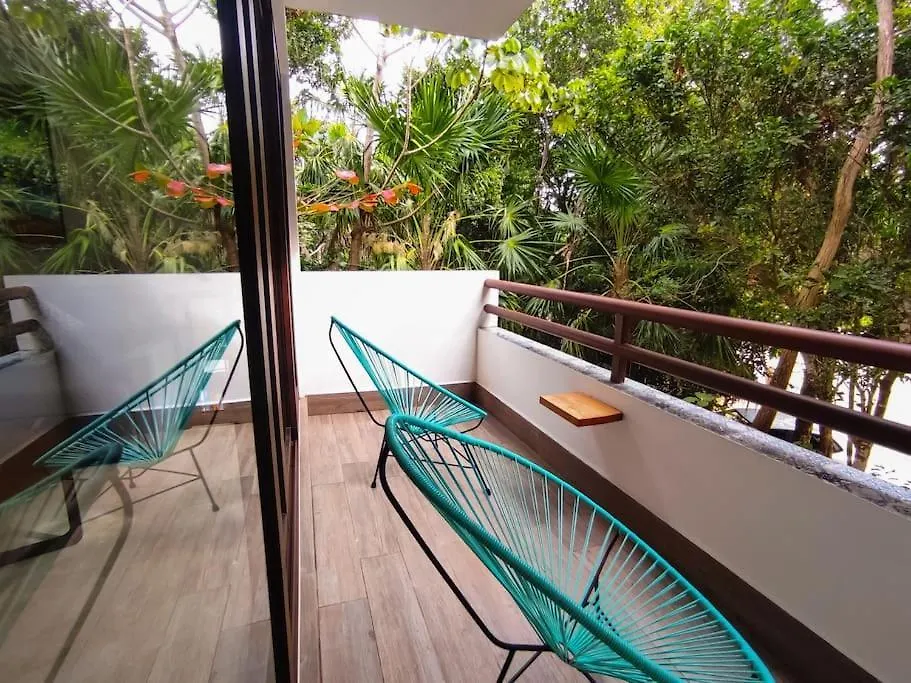 Aku-Chic Newly Furbished Condo Jungle Pool Xetna